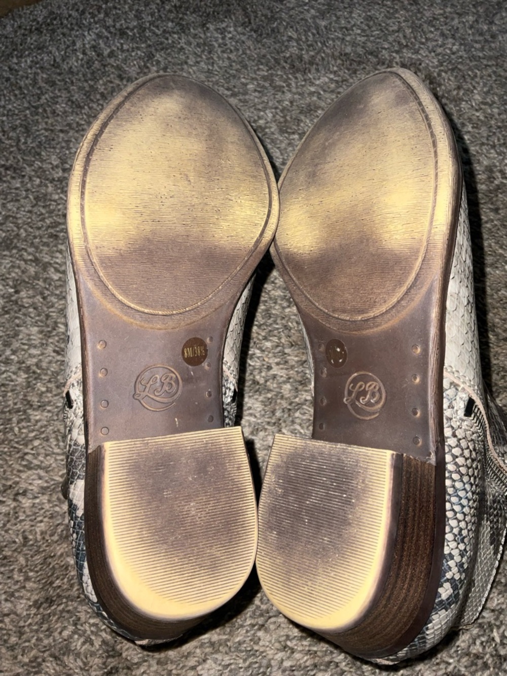 Lucky Brand Basel Snake-Print Ankle Booties in Beige and Gray 8M - Picture 7 of 8